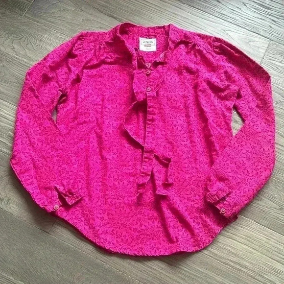 🔥Denizen from  Levi’s🔥 | Hot pink paisley country style blouse - Picture 1 of 13
